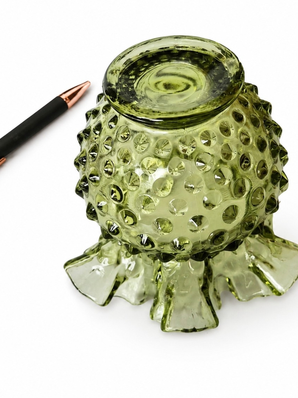 VTG Colohial Green Hobnail Glass Ruffled Vase - Decorative Home Accent - Picture 4 of 7